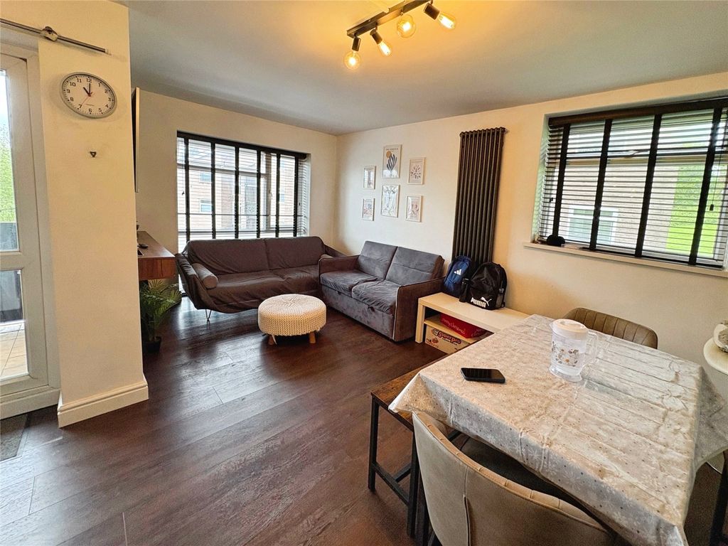 Property photo 3 of 11 Picture No. 05