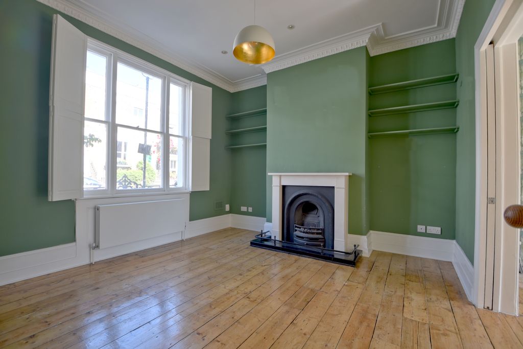 Property photo 3 of 17