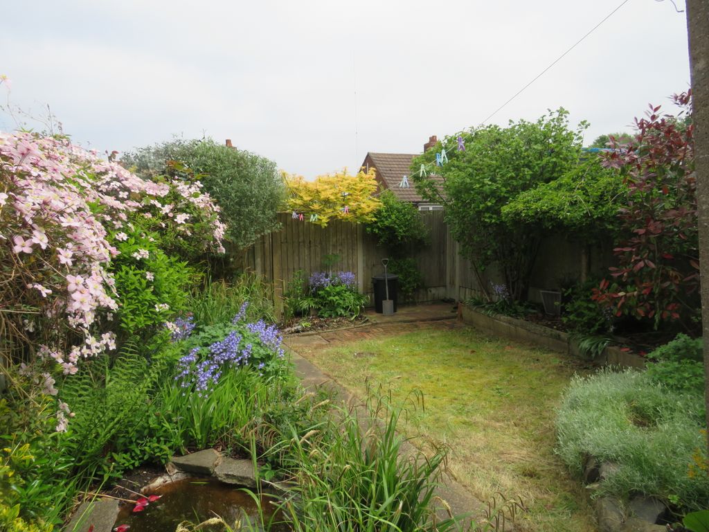 Property photo 2 of 9 Garden