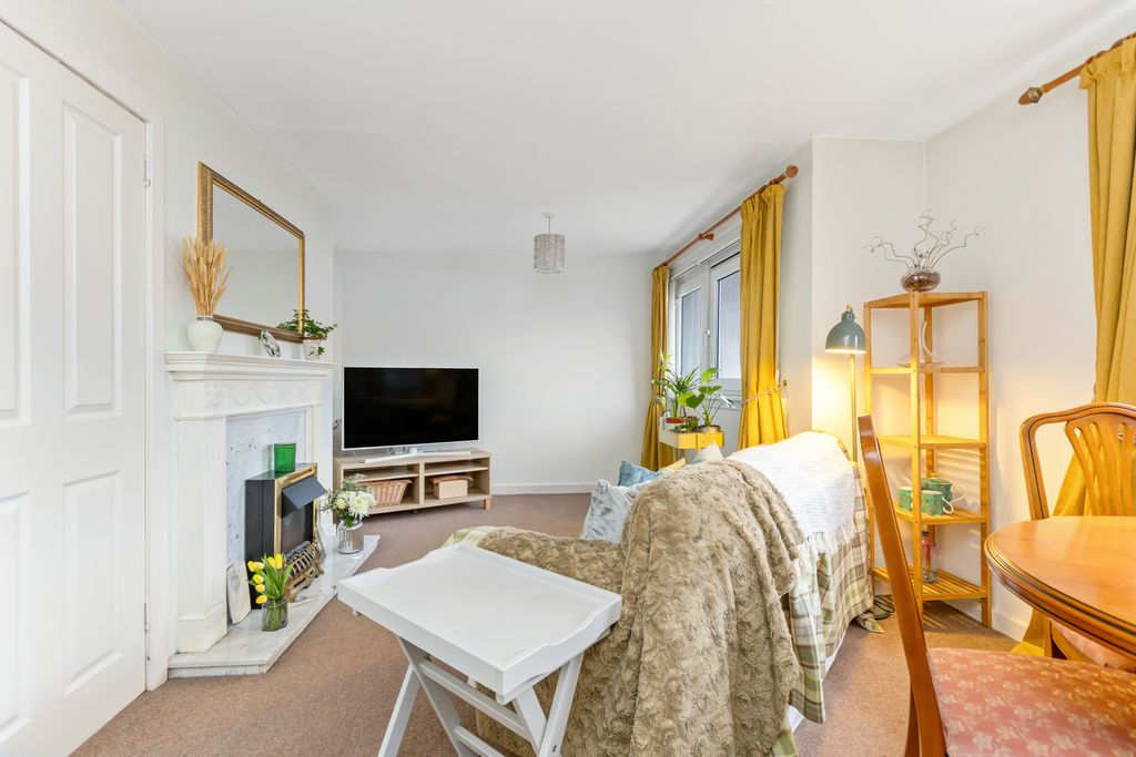 Property photo 2 of 16 Property Image 3