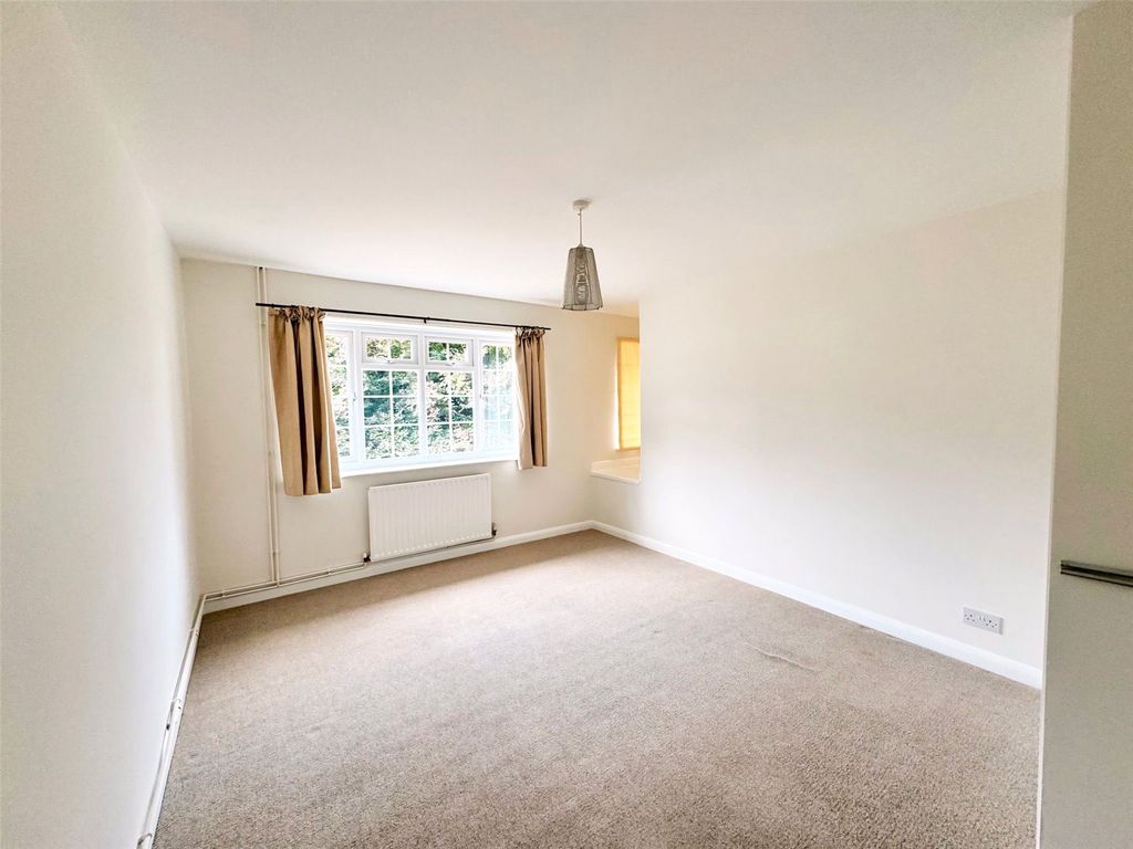 Property photo 3 of 6 Picture No. 21