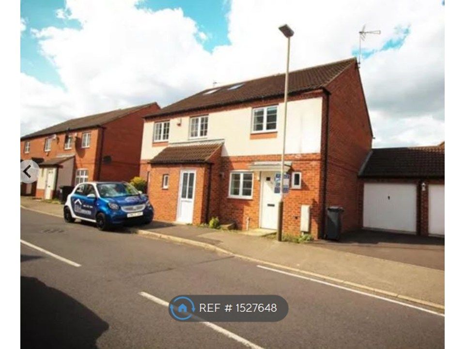 Property photo 1 of 11 Outside House