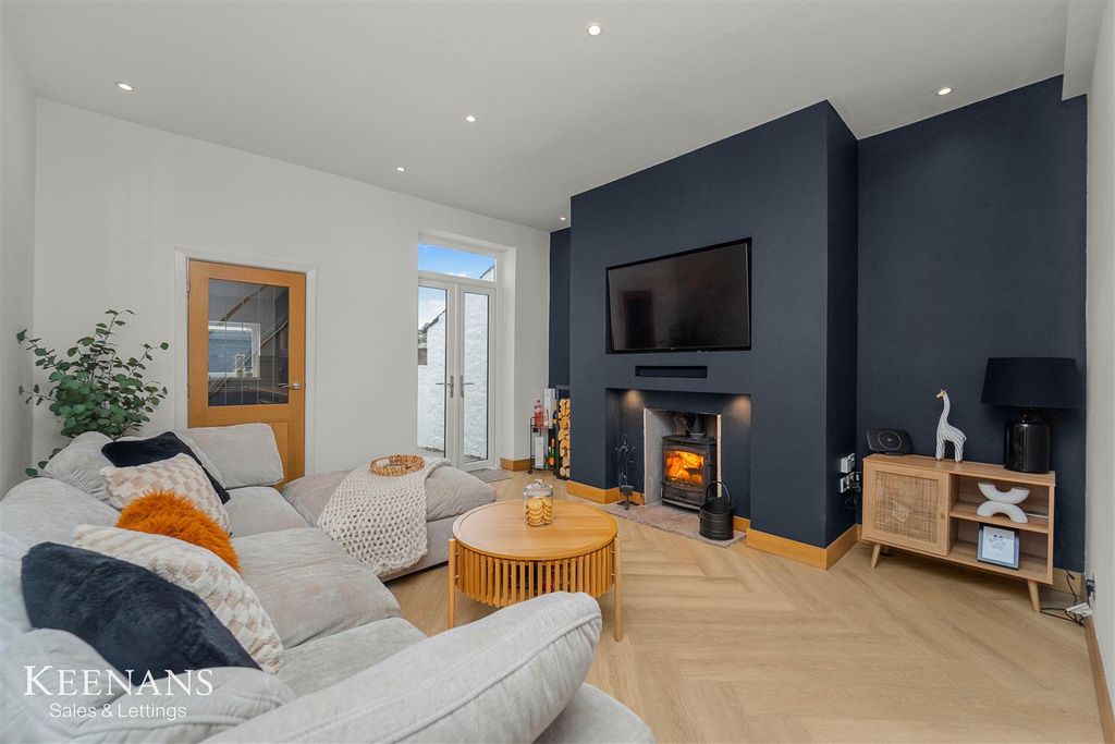 Property photo 1 of 44 1