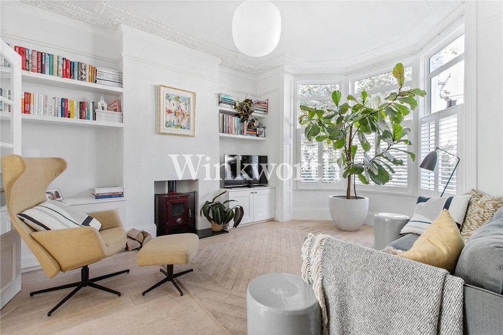 Property photo 2 of 23 Picture No. 63