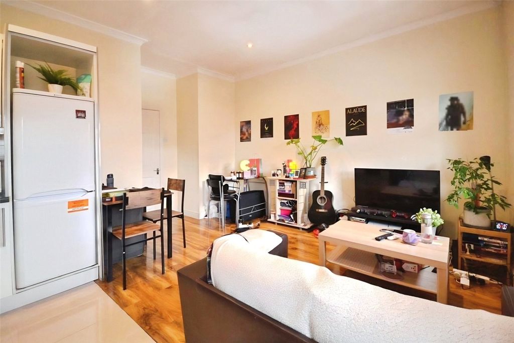 Property photo 2 of 6 Picture No. 06