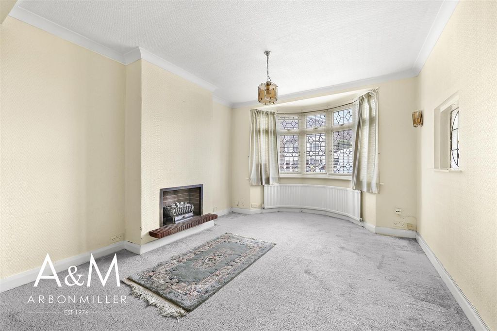 Property photo 3 of 24 4D4A4611.Jpg