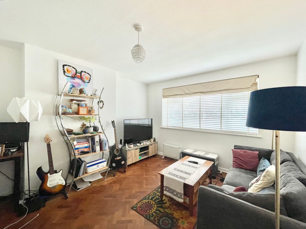 Property photo 2 of 9