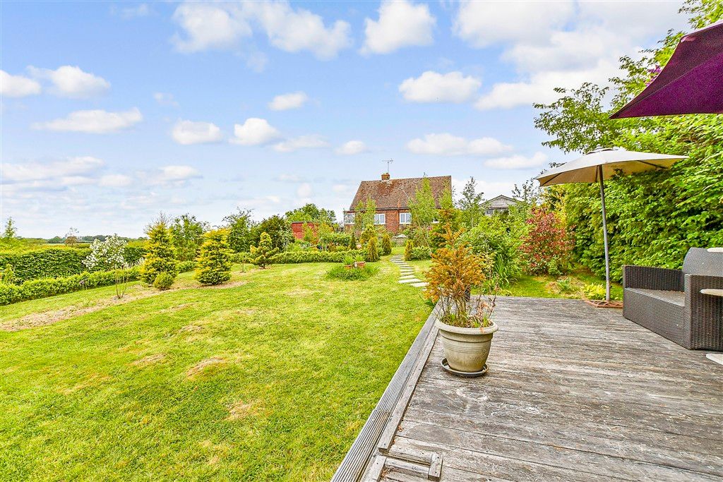 Property photo 2 of 16 Patio / Decking