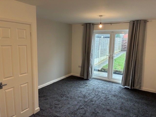 Property photo 3 of 11 Photo