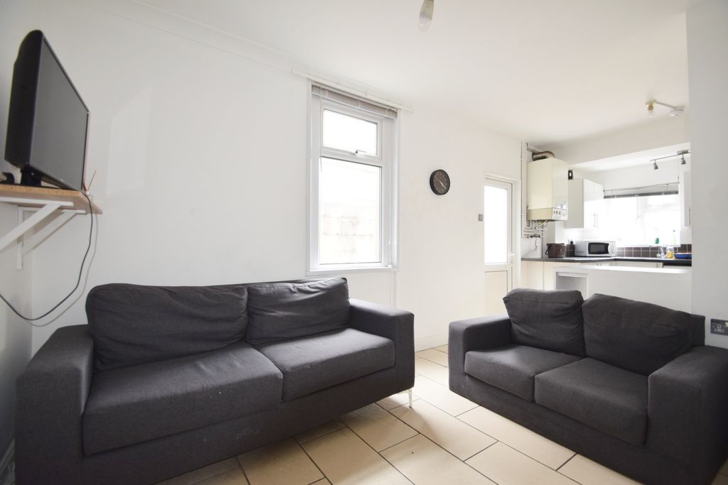 Property photo 3 of 13 Photo 9