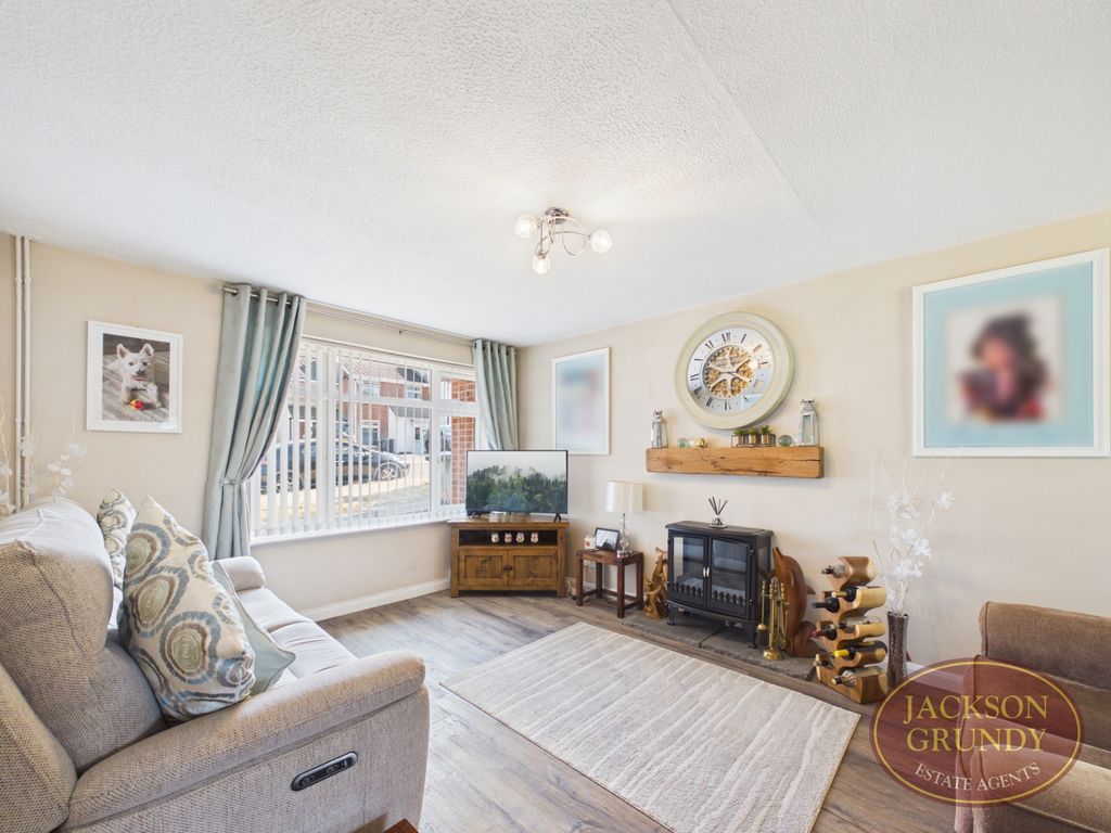Property photo 3 of 19 Pritchard Close