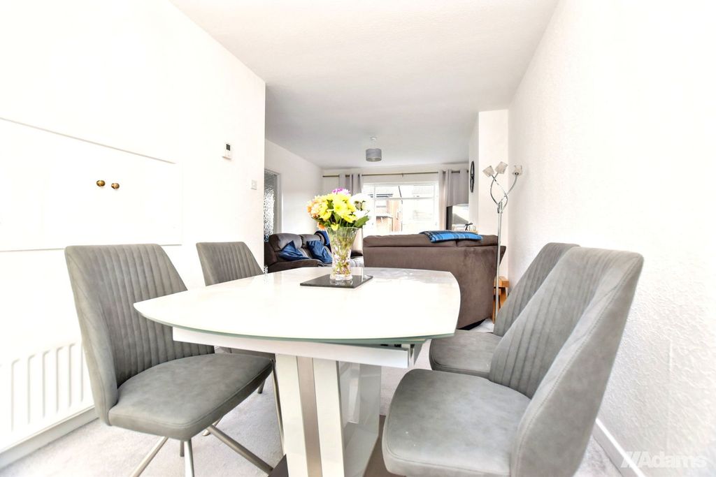 Property photo 3 of 21