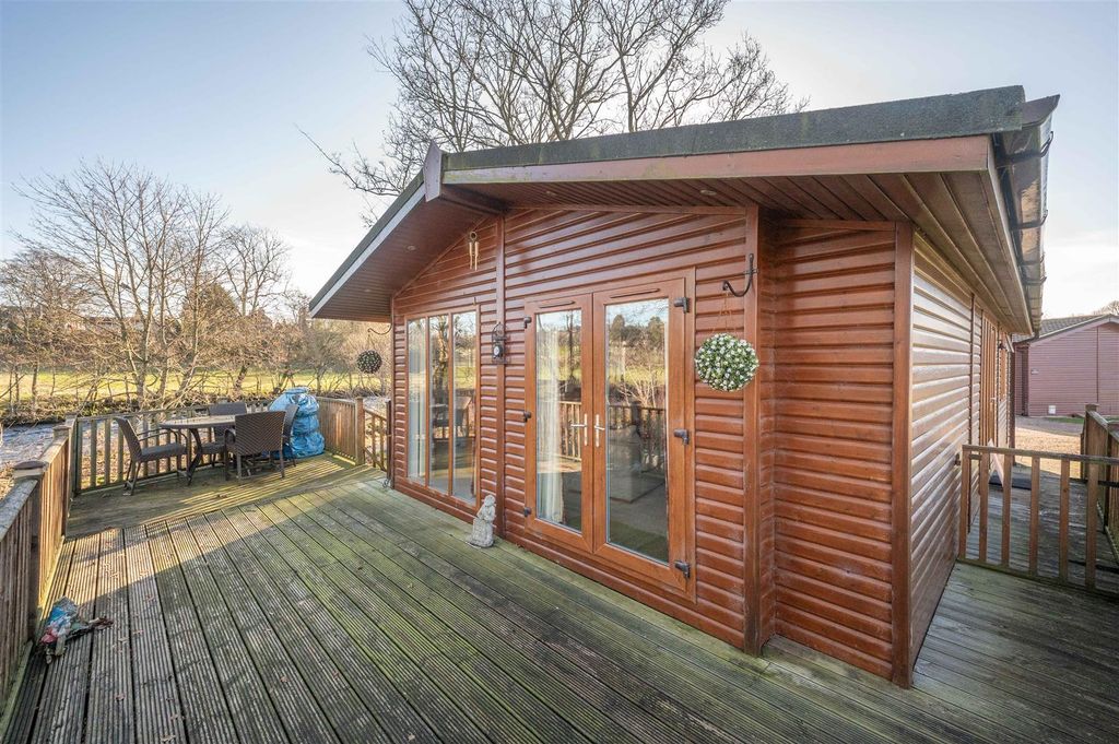 Property photo 3 of 24 Lodge 13 Braidhaugh Holiday Park Crieff-18.Jpg