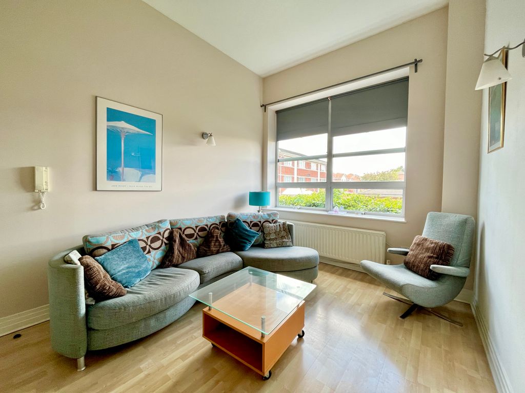 Property photo 3 of 21