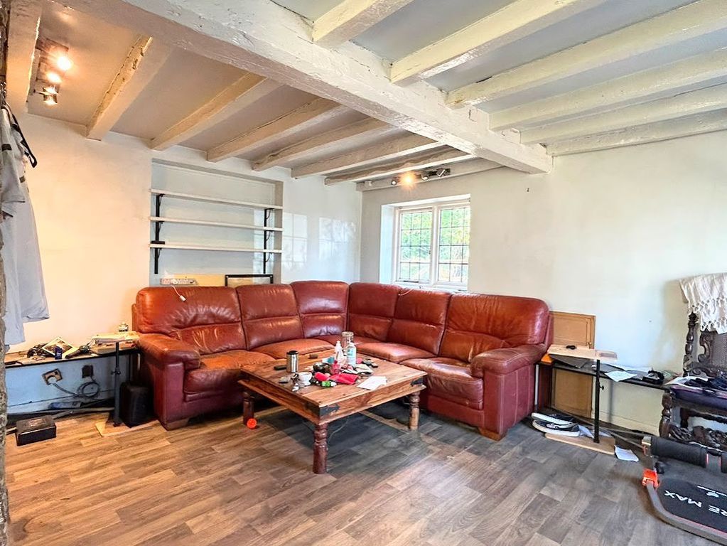 Property photo 2 of 11 Photo 8
