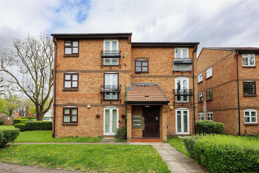 Property photo 1 of 13 External