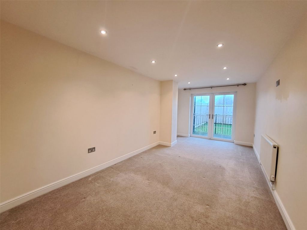 Property photo 3 of 13 Picture No. 52