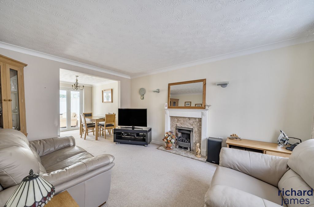 Property photo 3 of 15 Ade2932B90B545B2Ada736Ab8B8B33Bc