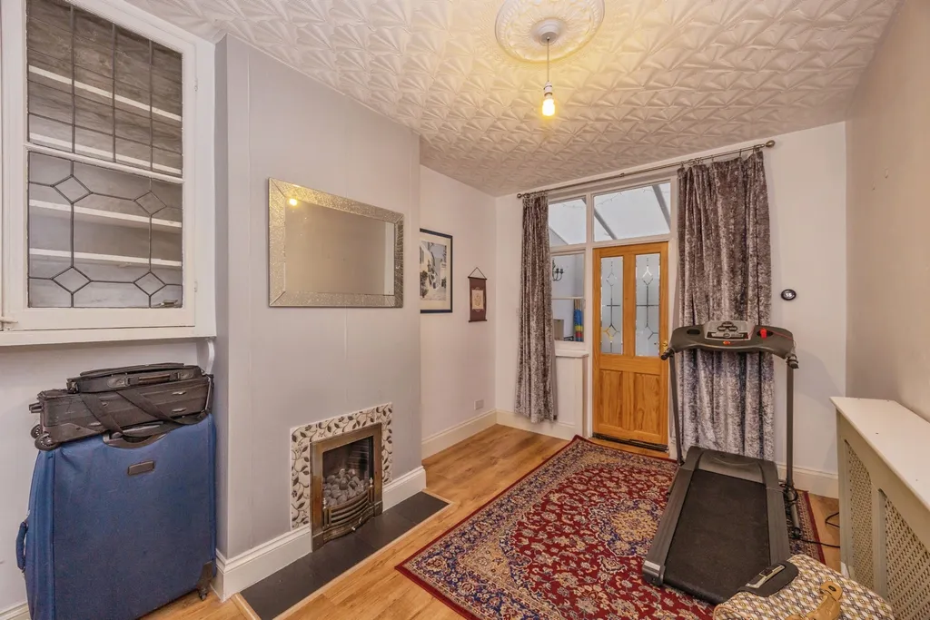 House in Portsmouth, Buckland - More