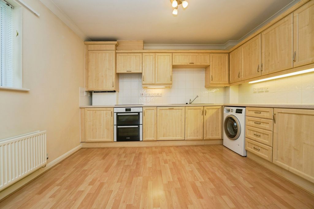 Property photo 2 of 15 Photo