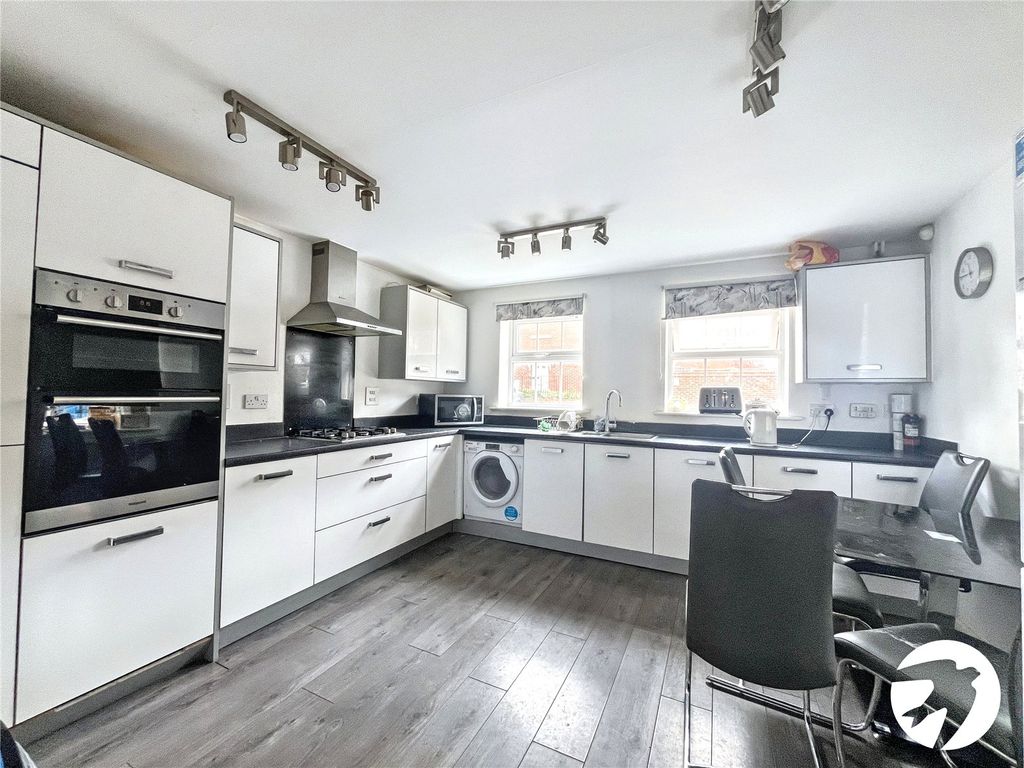 Property photo 2 of 11 Picture No. 07