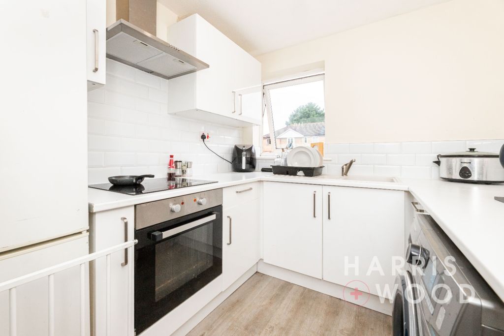 Property photo 3 of 9 4363434