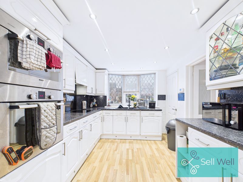 Property photo 2 of 34 Kitchen/Diner