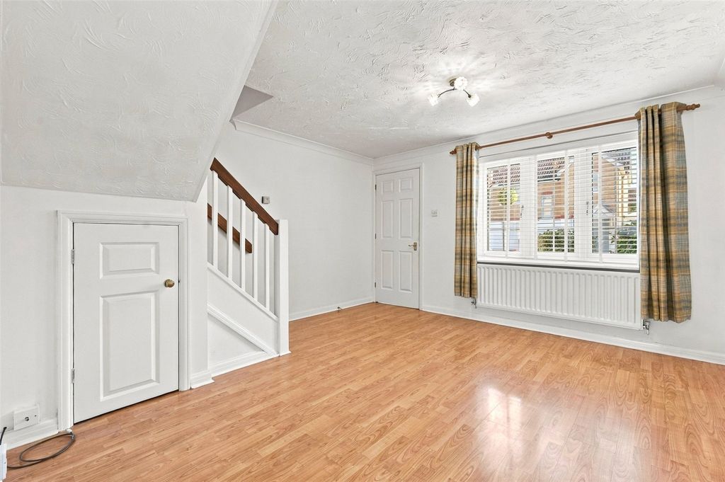 Property photo 2 of 17 Picture No. 06