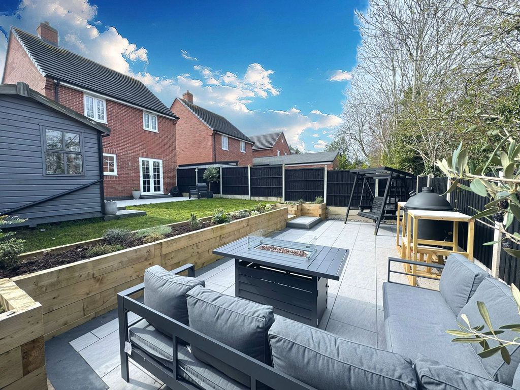 Property photo 2 of 35