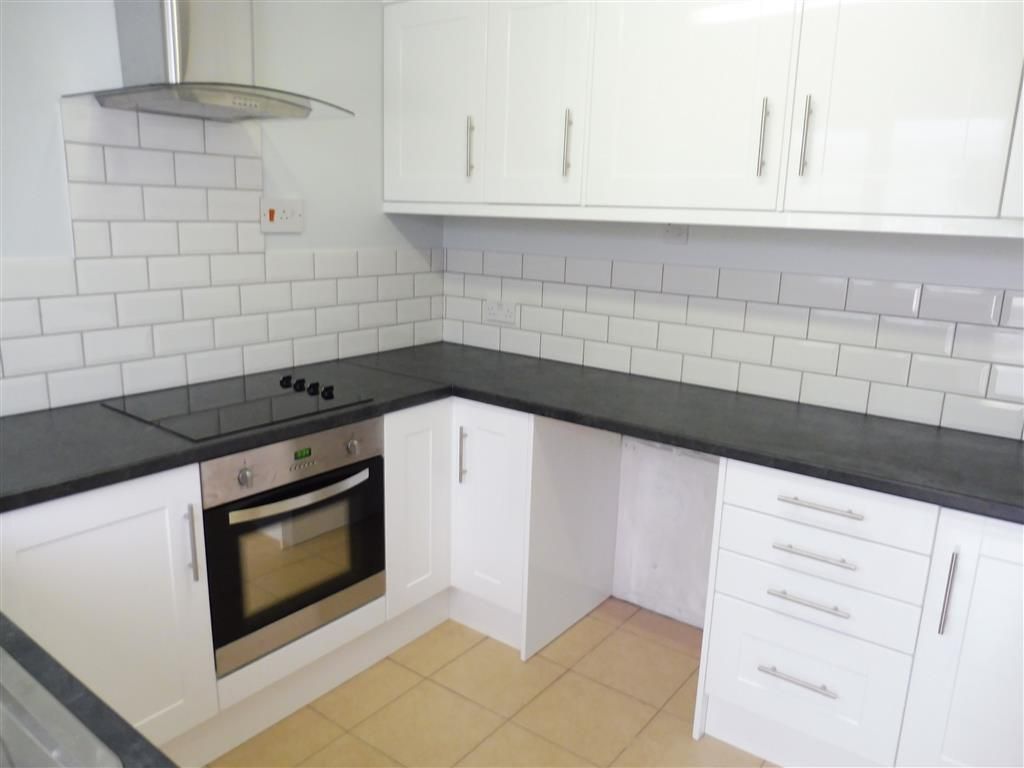 Property photo 2 of 13 Kitchen