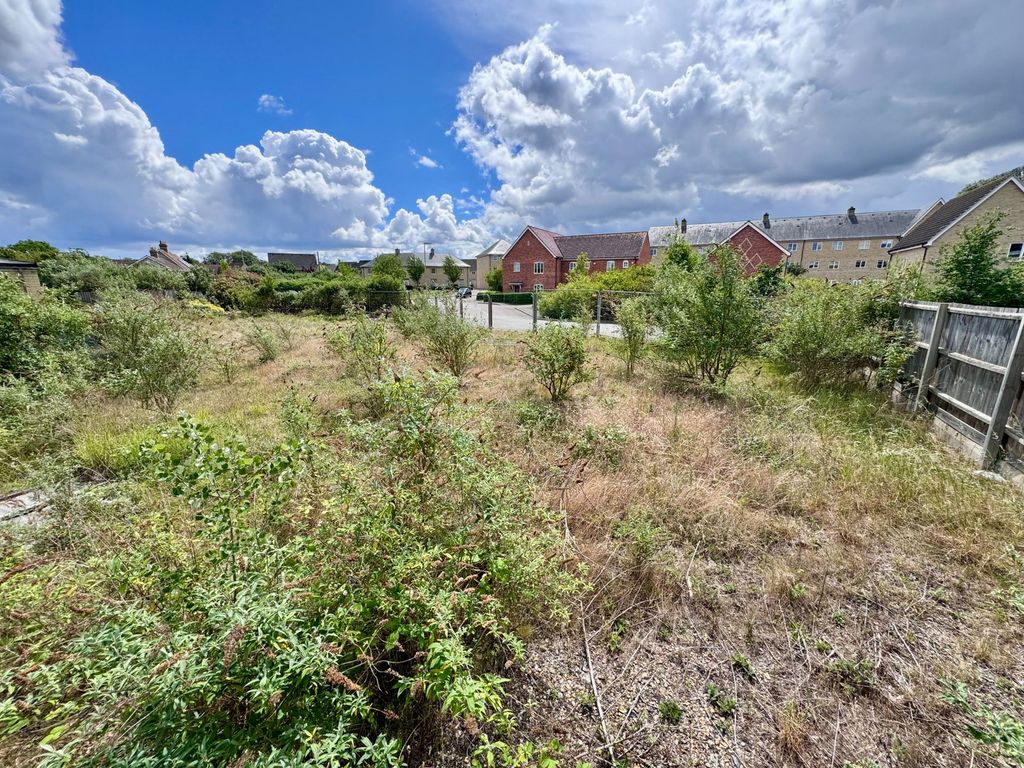 Property photo 2 of 11