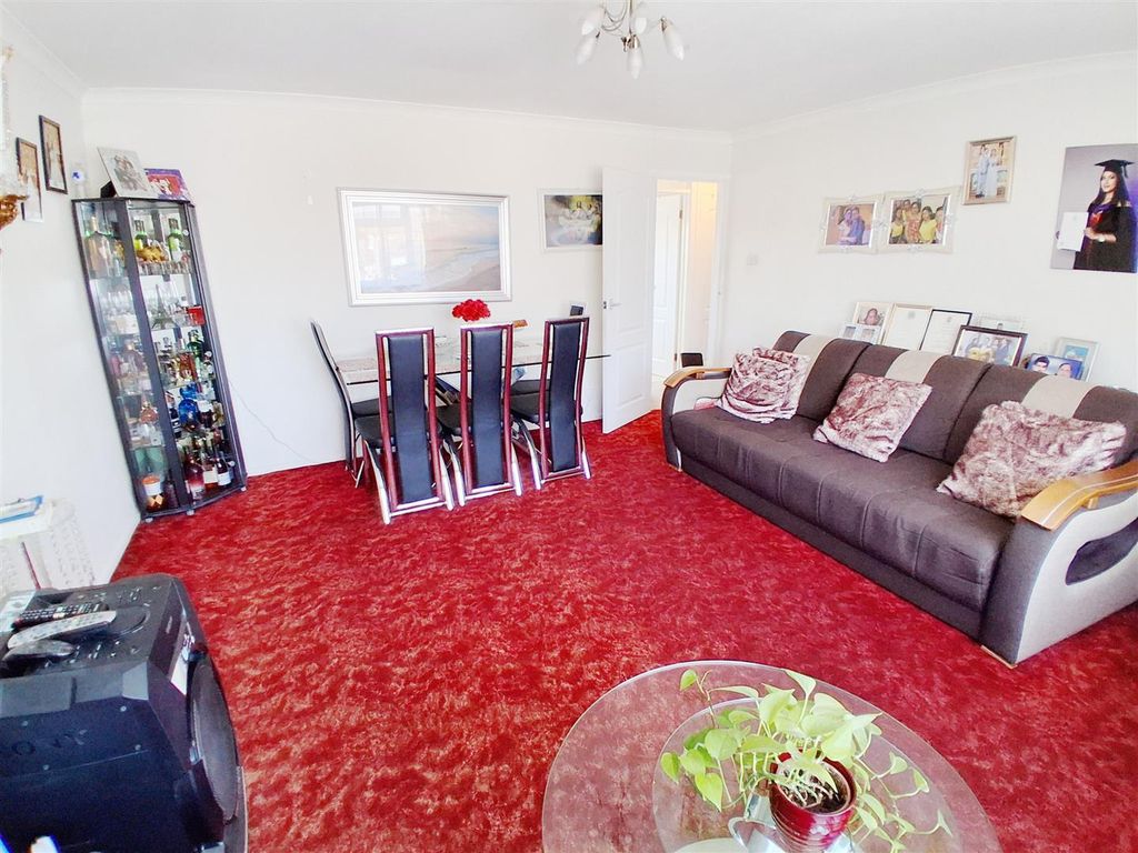 Property photo 2 of 13 1