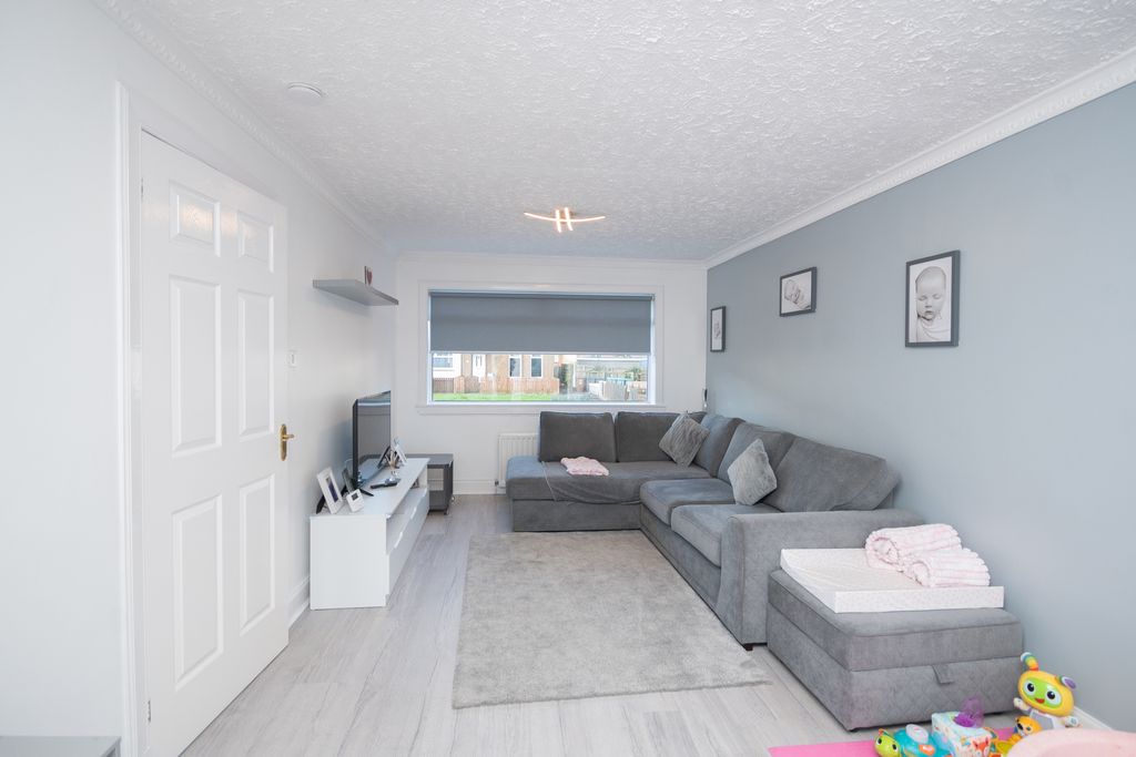 Property photo 2 of 10 Lounge