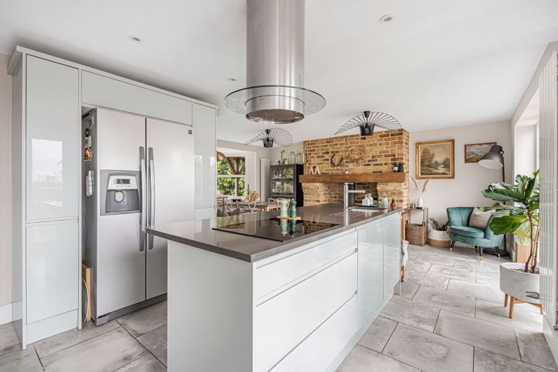 Property photo 2 of 45 Photo 52