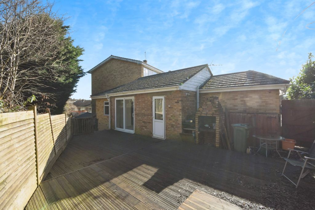 Property photo 2 of 17