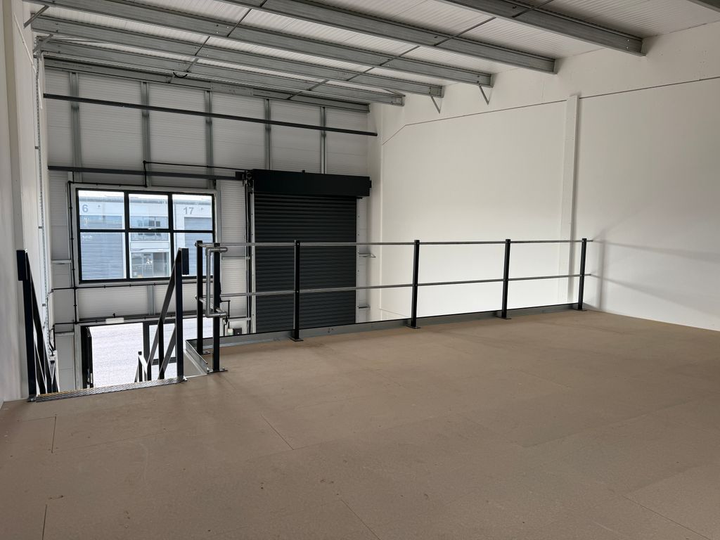 Property photo 2 of 3