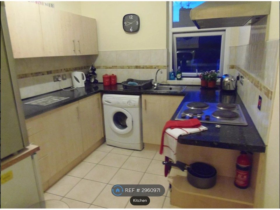 Property photo 3 of 13 Kitchen