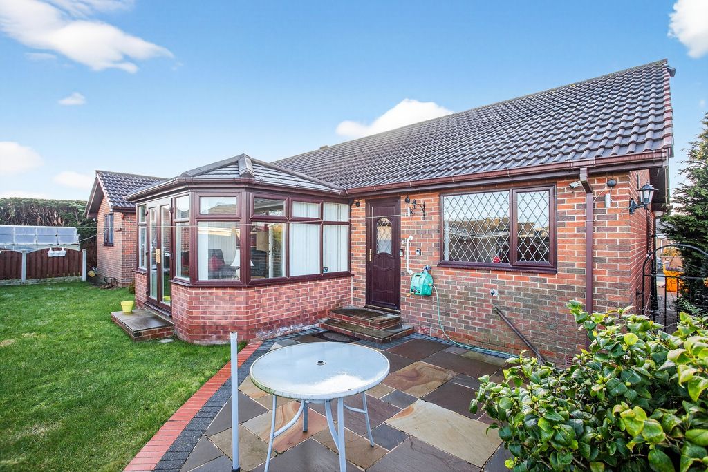 Property photo 2 of 27