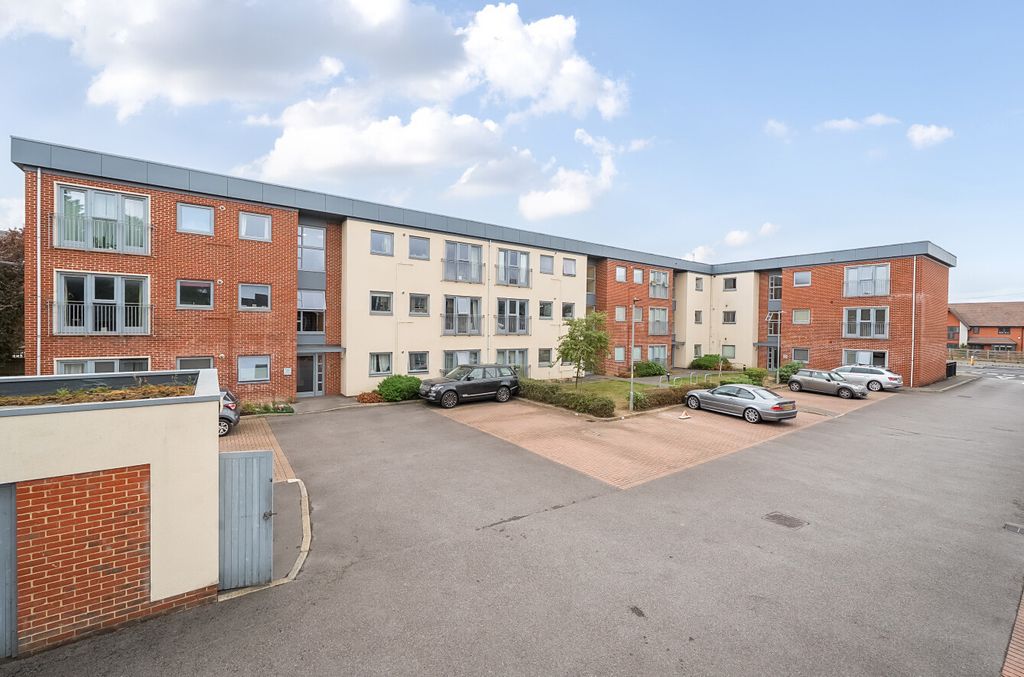 Property photo 1 of 15 1341637-15-68A591...