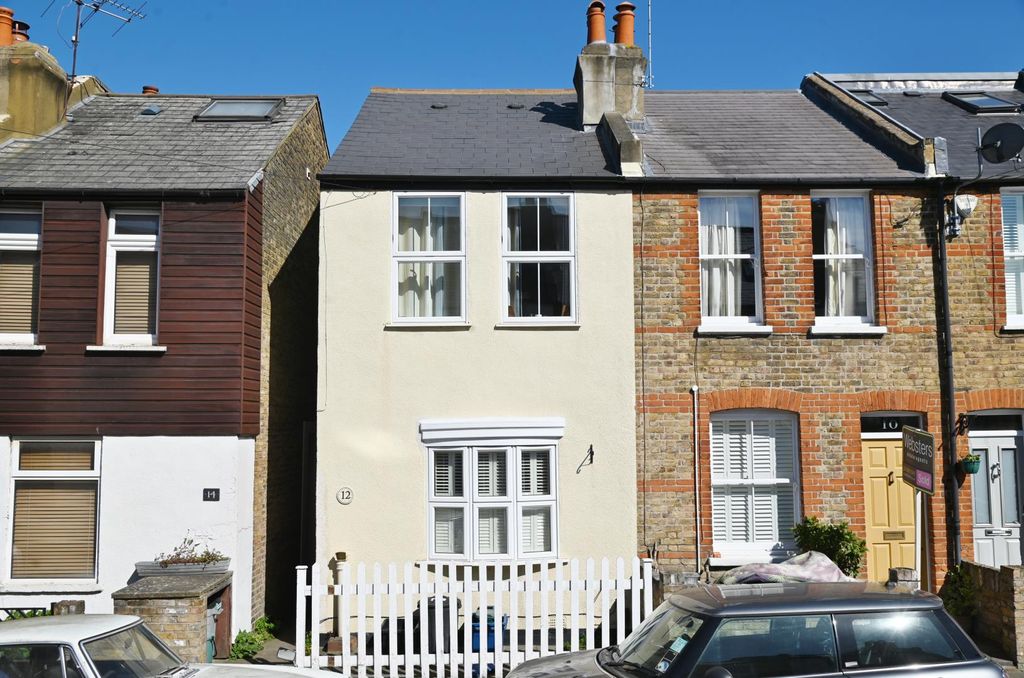 Property photo 1 of 8