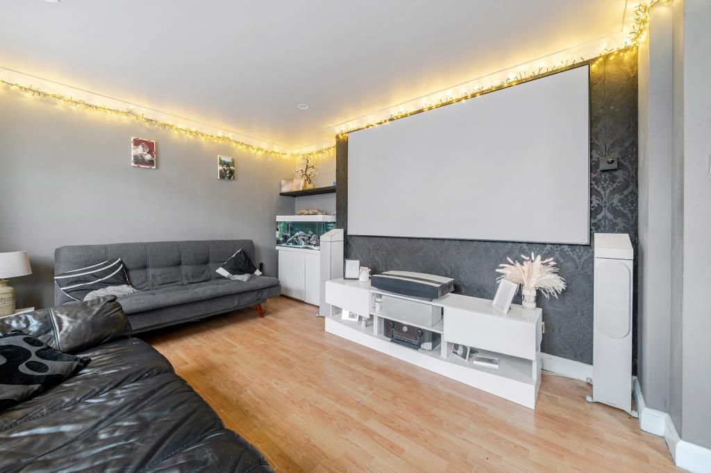 Property photo 3 of 20 Living Area