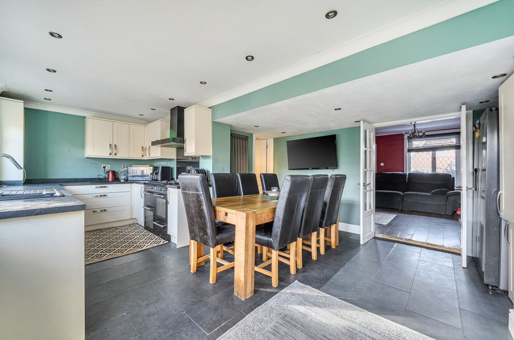 Property photo 3 of 22 1424006-15-69B18A...