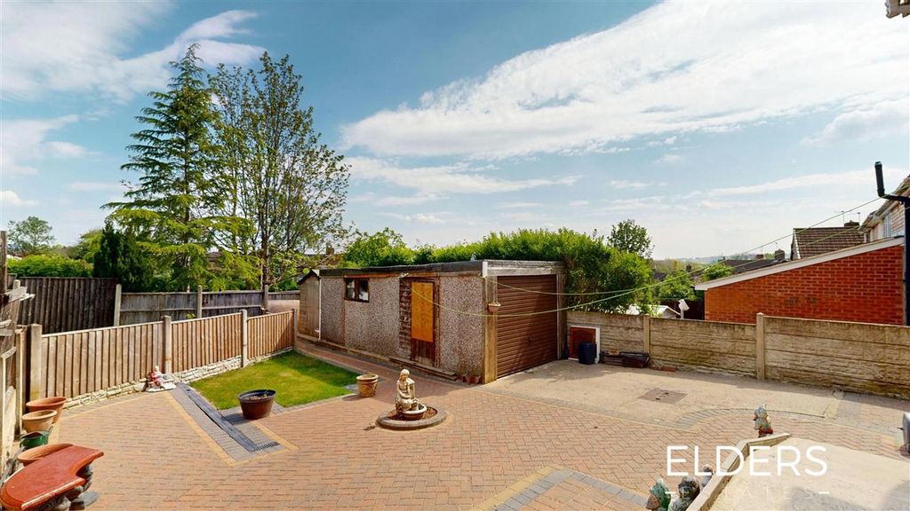 Property photo 2 of 18