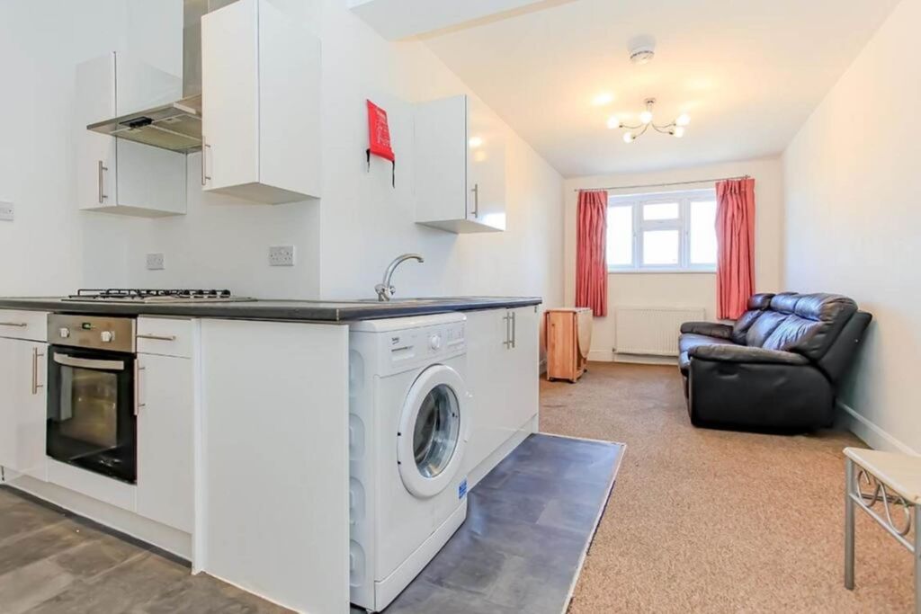 Property photo 3 of 7