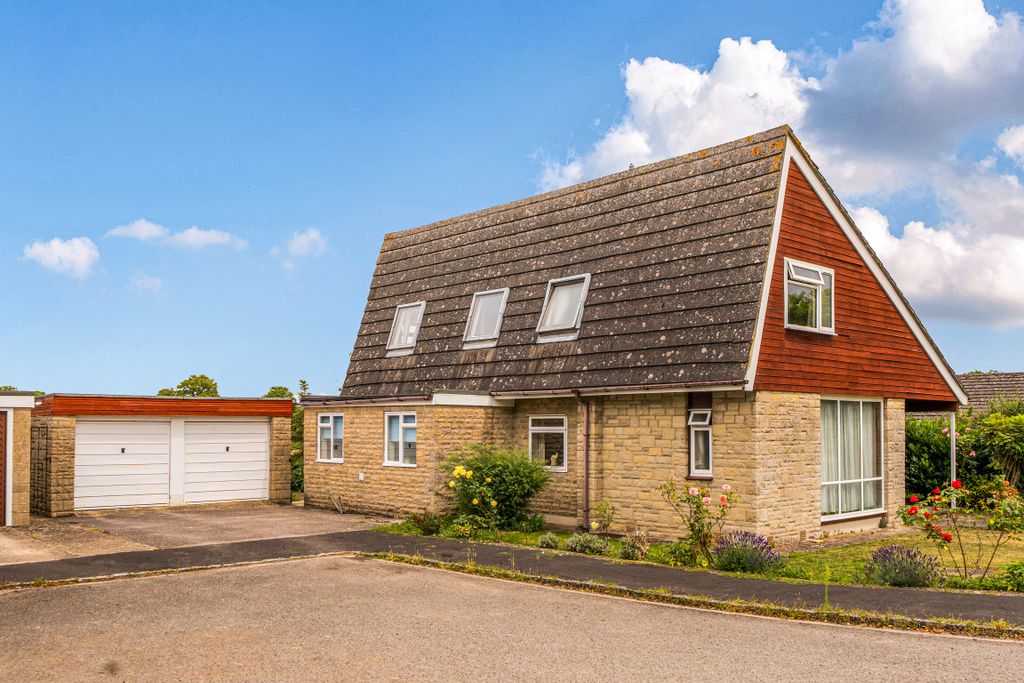 Property photo 1 of 10