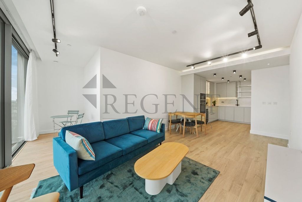 Property photo 2 of 16 Open Plan
