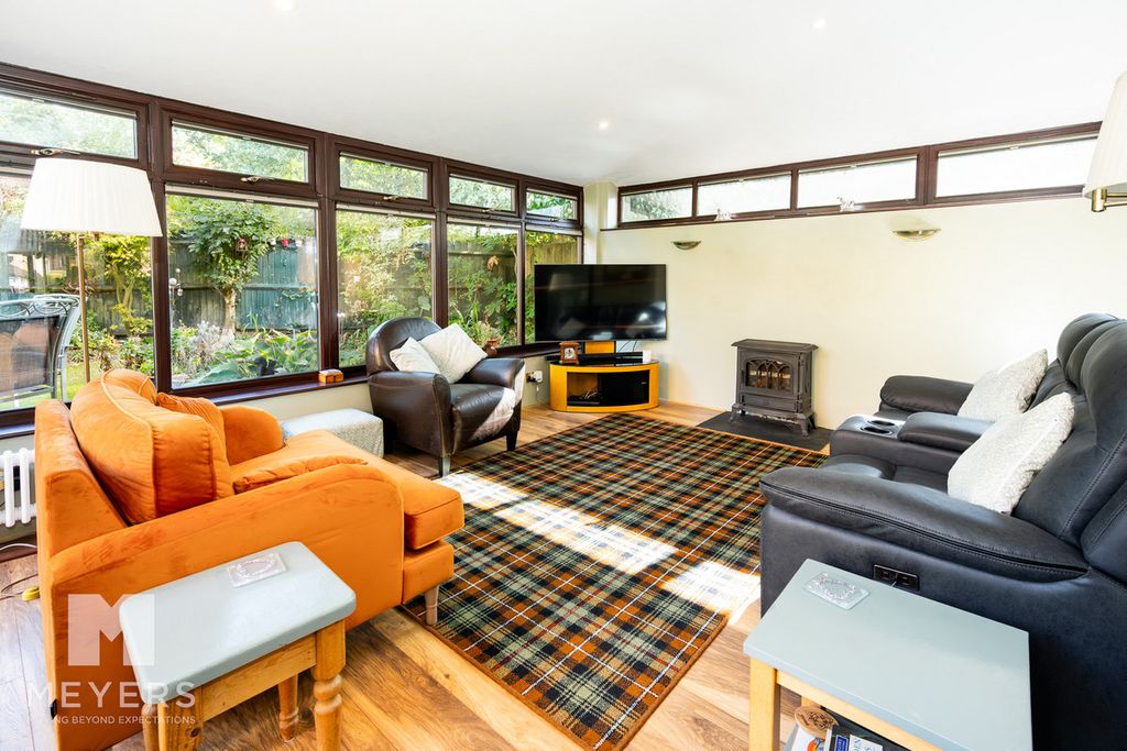 Property photo 3 of 25