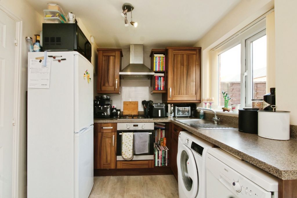 Property photo 3 of 15 Pnmb0528