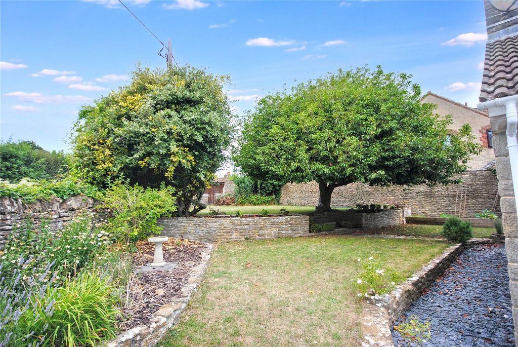 Property photo 2 of 19 Picture No. 31