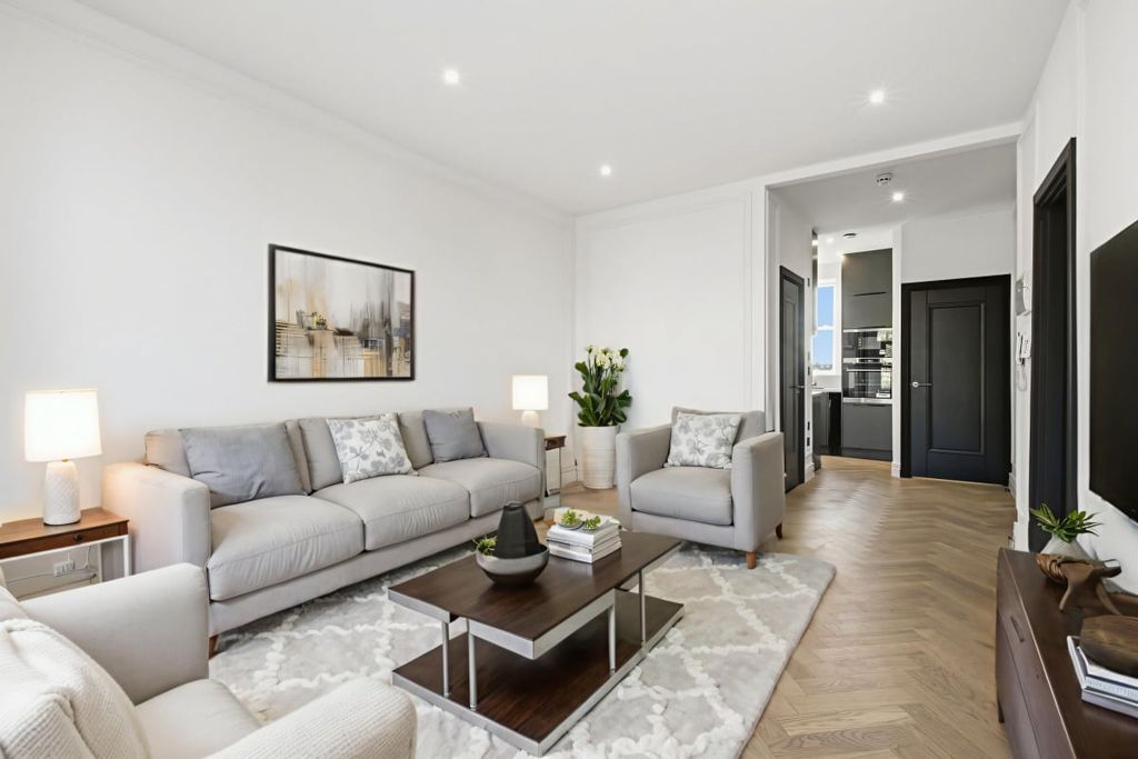 Property photo 2 of 14